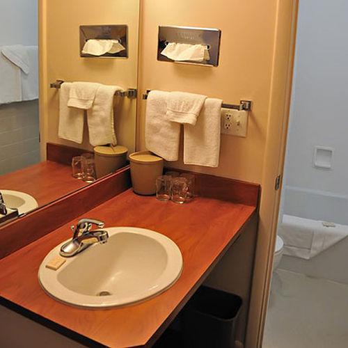 Travelers Lodge Marshall Room photo