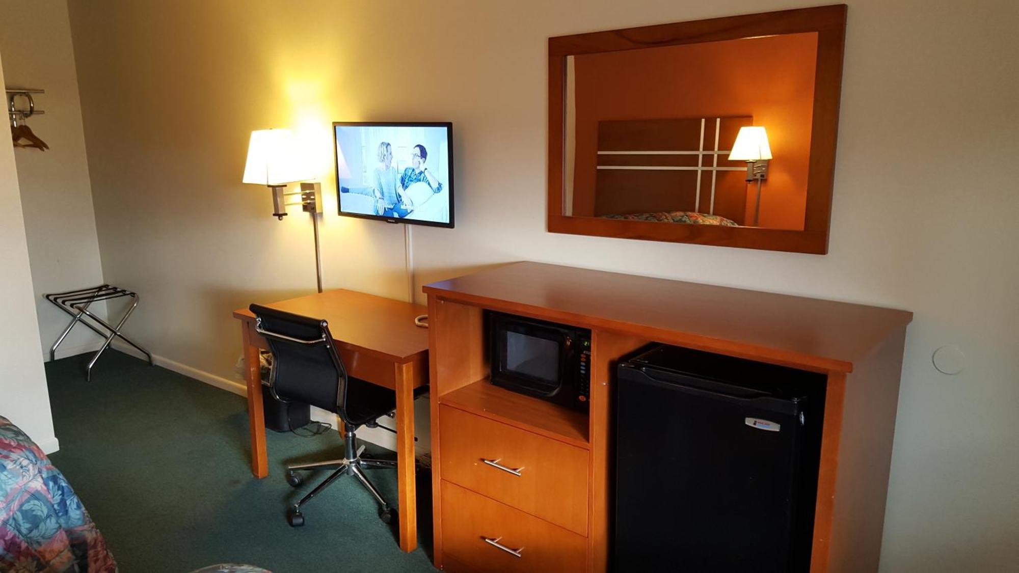 Travelers Lodge Marshall Room photo