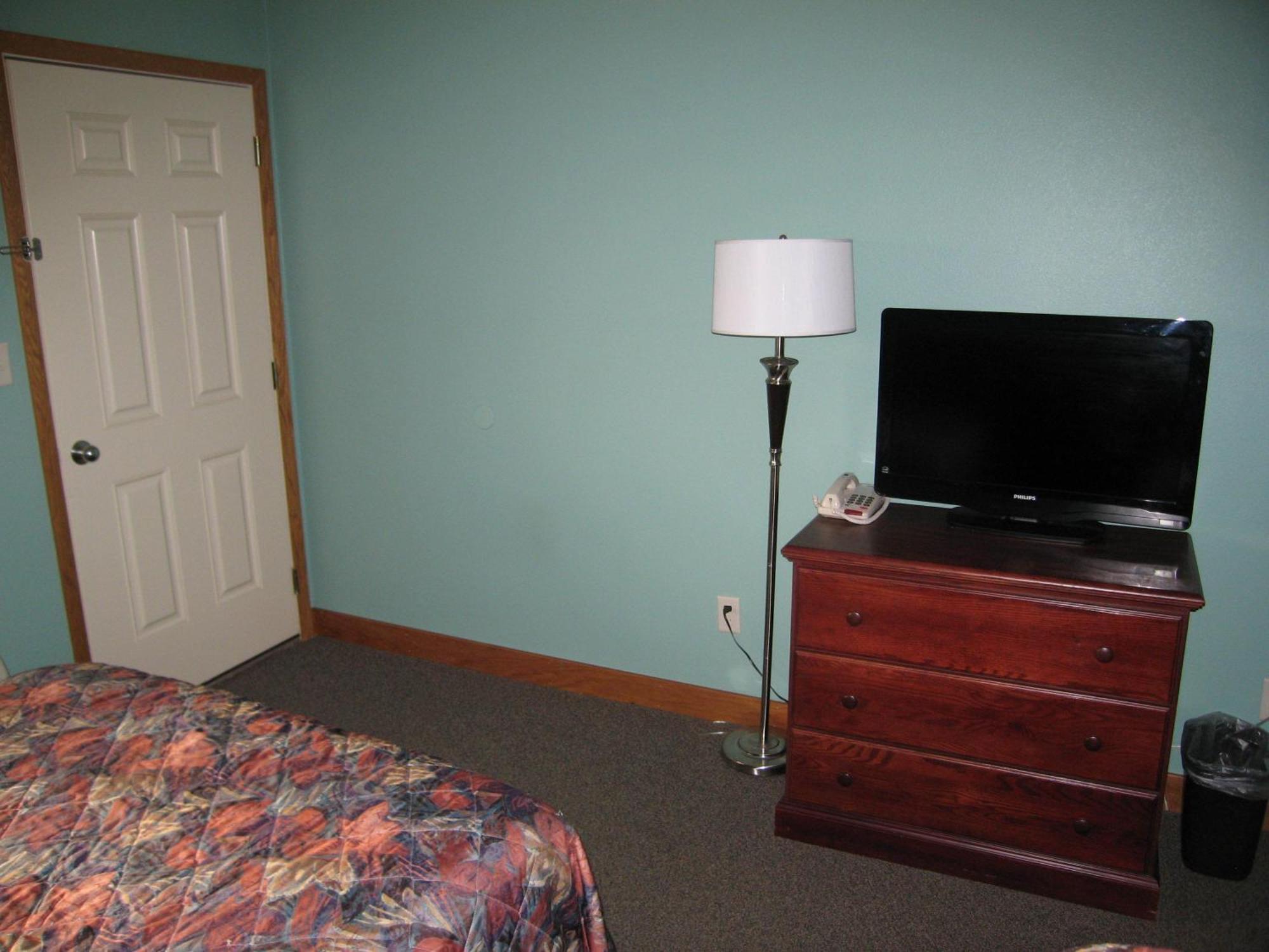 Travelers Lodge Marshall Room photo
